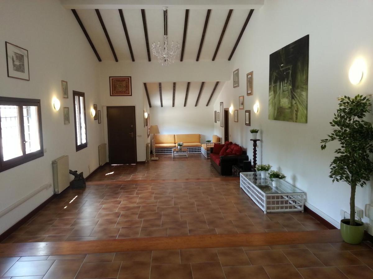 Villa Di Christian E Michelle Рим Номер фото