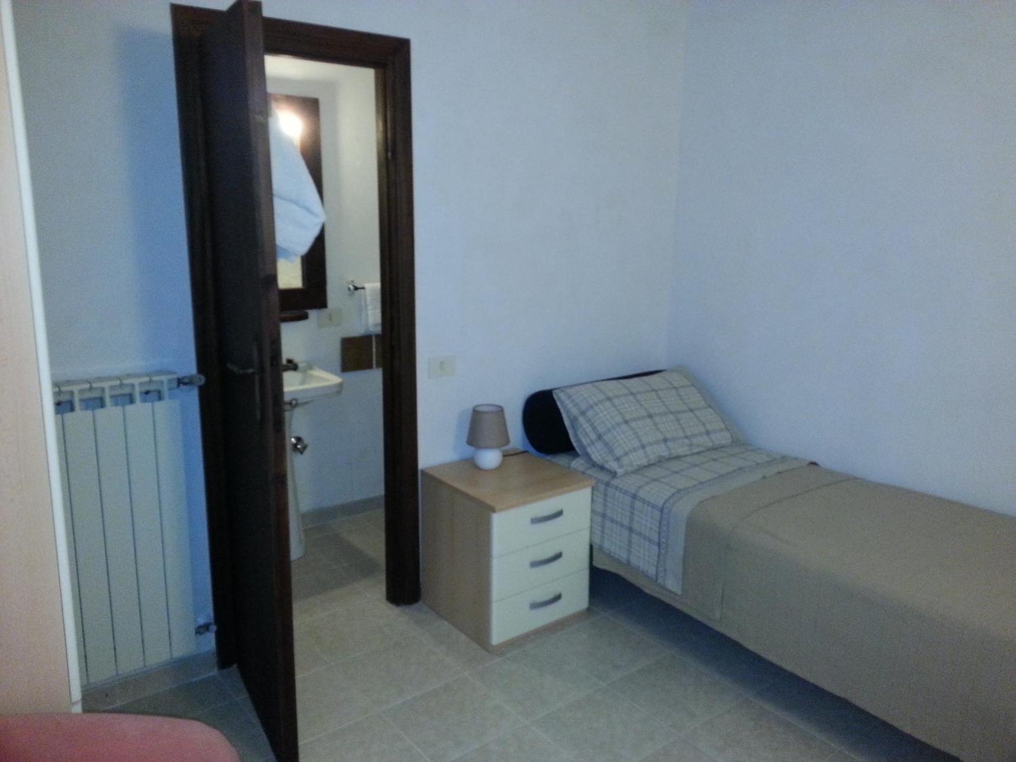 Villa Di Christian E Michelle Рим Номер фото