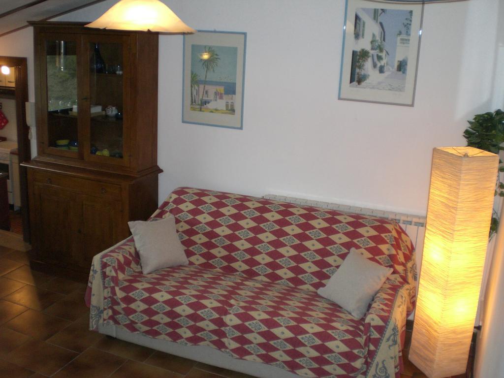 Villa Di Christian E Michelle Рим Номер фото